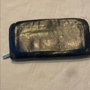 Hobo zip around wallet blue leather